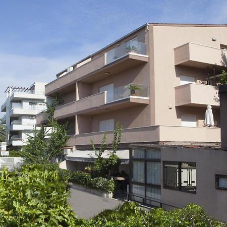 Guest House Lana 1 Сплит Экстерьер фото